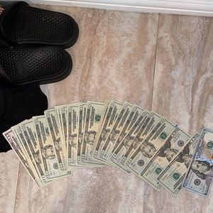 Meet your Posher, Alika